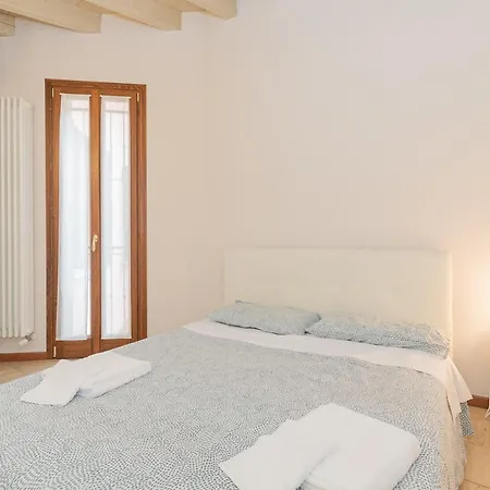 Trilocale Rua Sovera 85 - F&l Aparment Апартаменты