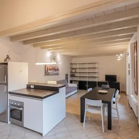 Trilocale Rua Sovera 85 - F&l Aparment * Brescia