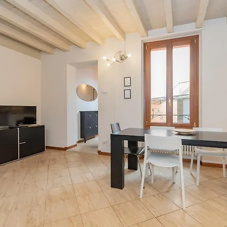 Trilocale Rua Sovera 85 - F&l Aparment Апартаменты Брешия