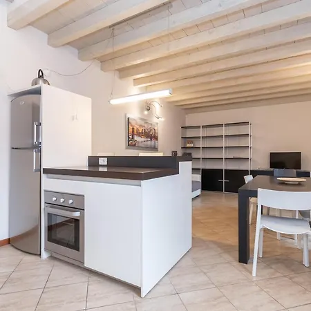 Trilocale Rua Sovera 85 - F&l Aparment * Брешия