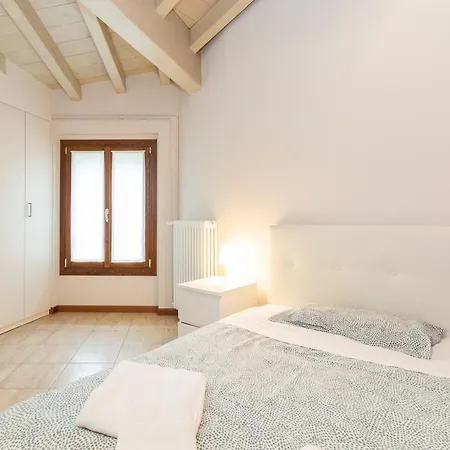 Trilocale Rua Sovera 85 - F&l Aparment Апартаменты *