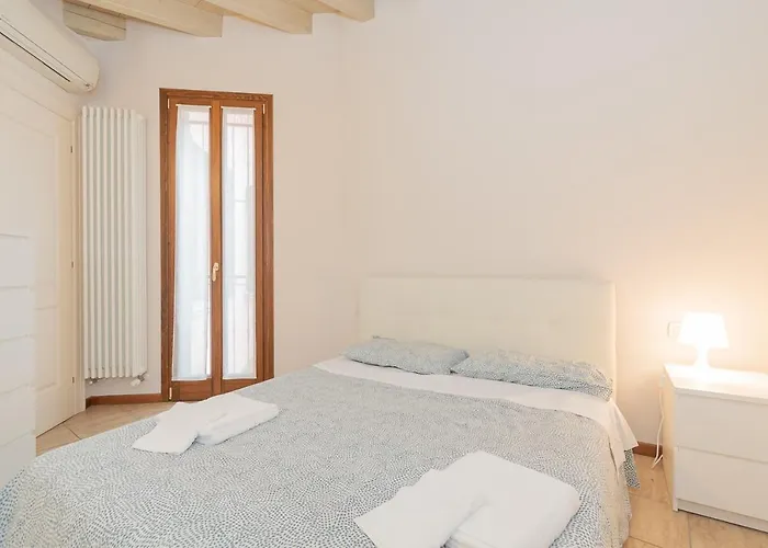 Trilocale Rua Sovera 85 - F&l Aparment Апартаменты