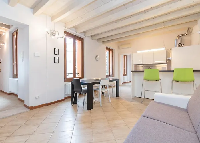 Trilocale Rua Sovera 85 - F&l Aparment * Брешия
