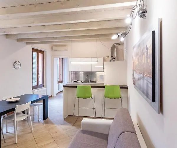 Trilocale Rua Sovera 85 - F&l Aparment * Брешия