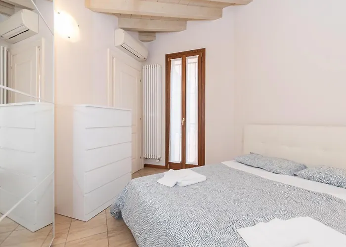 Trilocale Rua Sovera 85 - F&l Aparment * Брешия